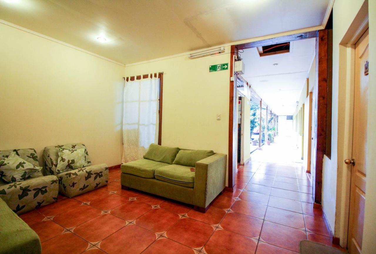Hostal Del Rio Талька Экстерьер фото