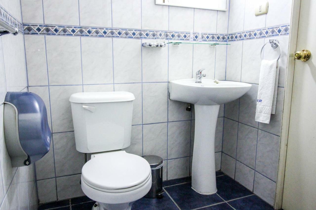 Hostal Del Rio Талька Экстерьер фото
